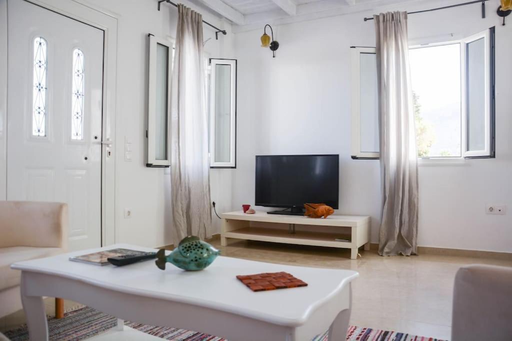 White Wave Villa, 3Min Walk From Beach Kamari  Luaran gambar