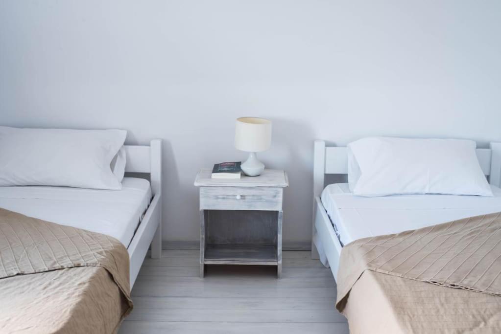 White Wave Villa, 3Min Walk From Beach Kamari  Luaran gambar