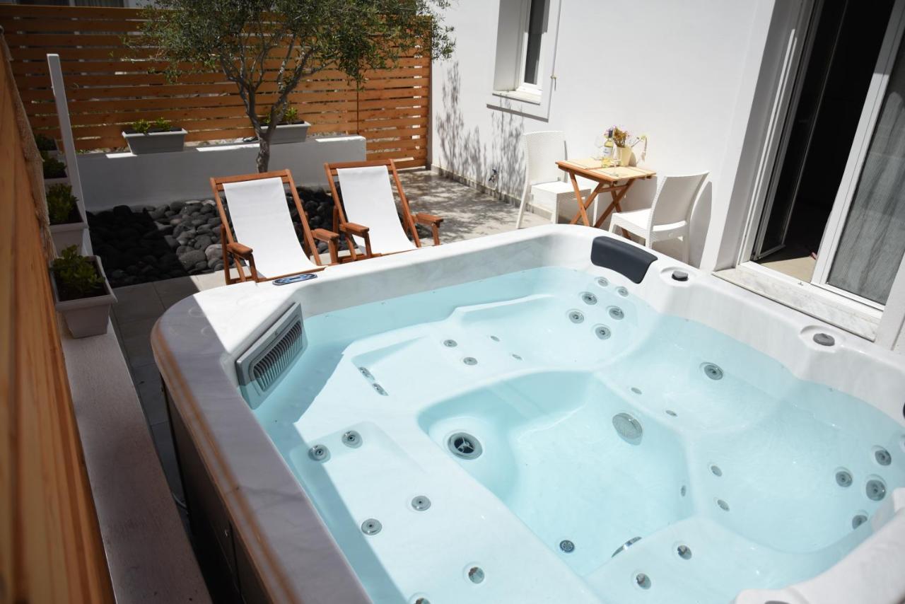 White Wave Villa, 3Min Walk From Beach Kamari  Luaran gambar